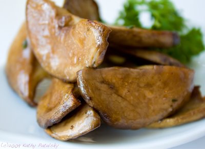 bluefoot_mushrooms