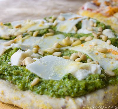vegan-pesto-pizza-before-baking